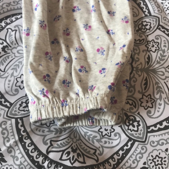 Carter’s little Lafayette set - Picture 2 of 3